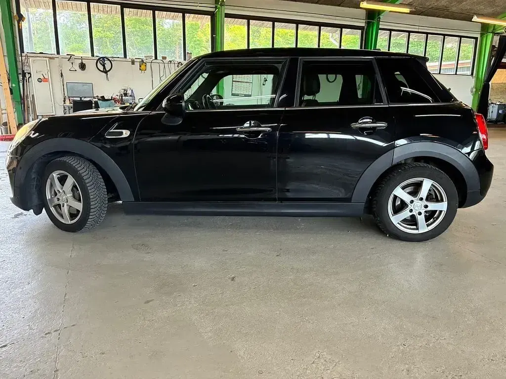 Gebraucht Mini Cooper 136 PS (100 kW) 2016 Schwarz Kleinwagen