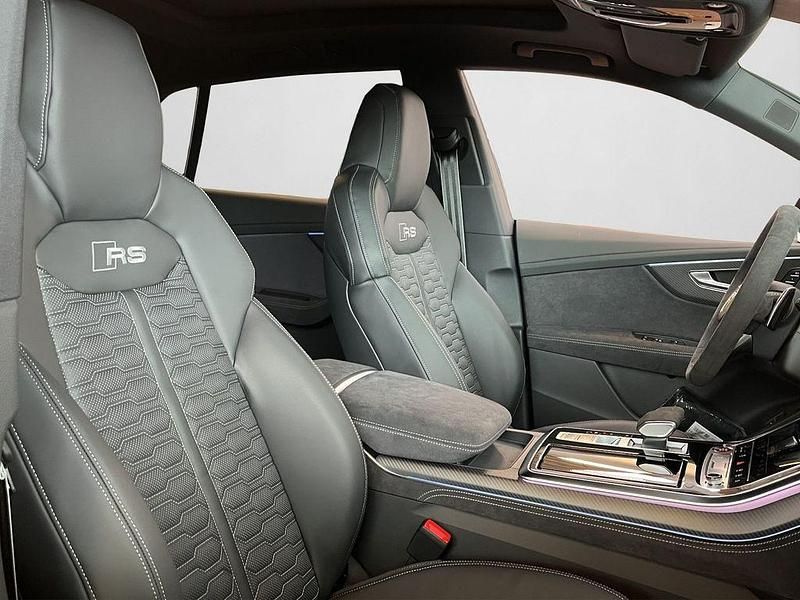 Neu Audi RS Q8 Performance 640 PS (470 kW) 2026 Schwarz SUV