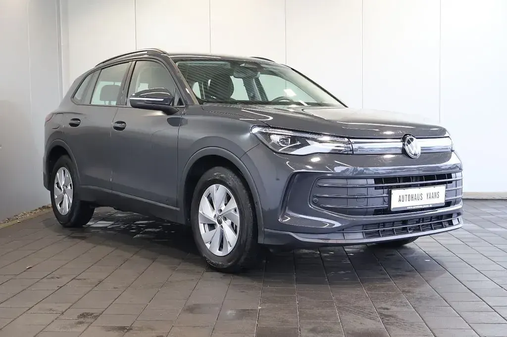 Gebraucht VW Tiguan 150 PS (110 kW) 2024 Grau SUV