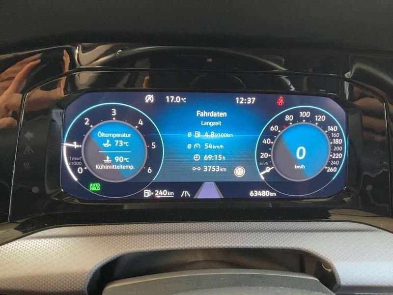 Silber Gebraucht 2022 VW Golf VIII Active Limousine | 19.000 € (Guter Preis) - Bild 1/4