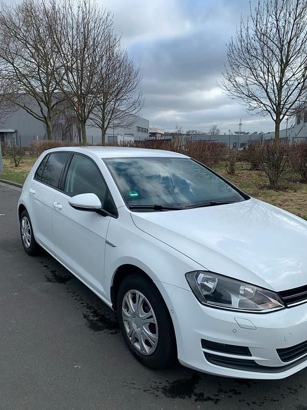 Gebraucht VW Golf VII 110 PS (80 kW) 2015 Grau Kleinwagen
