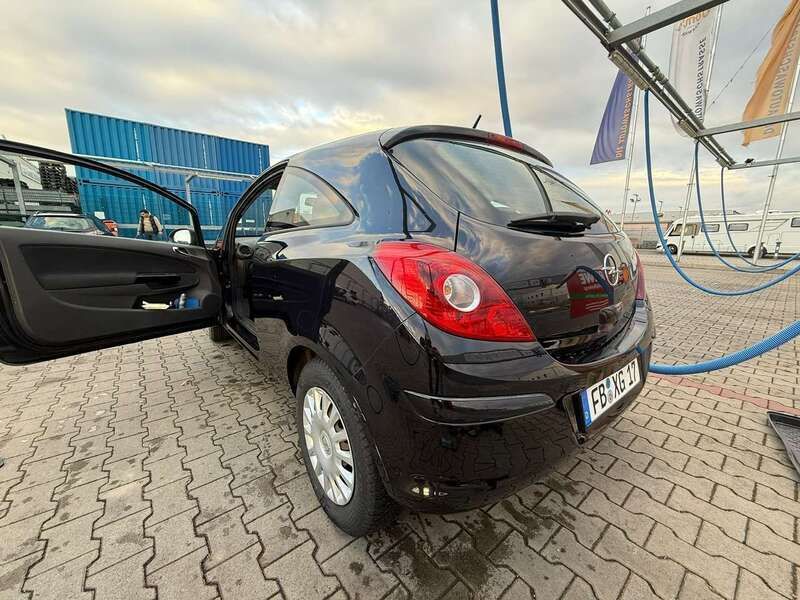 Schwarz Gebraucht 2009 Opel Corsa Edition Limousine | 2.250 € (Fairer Preis) - Bild 1/2