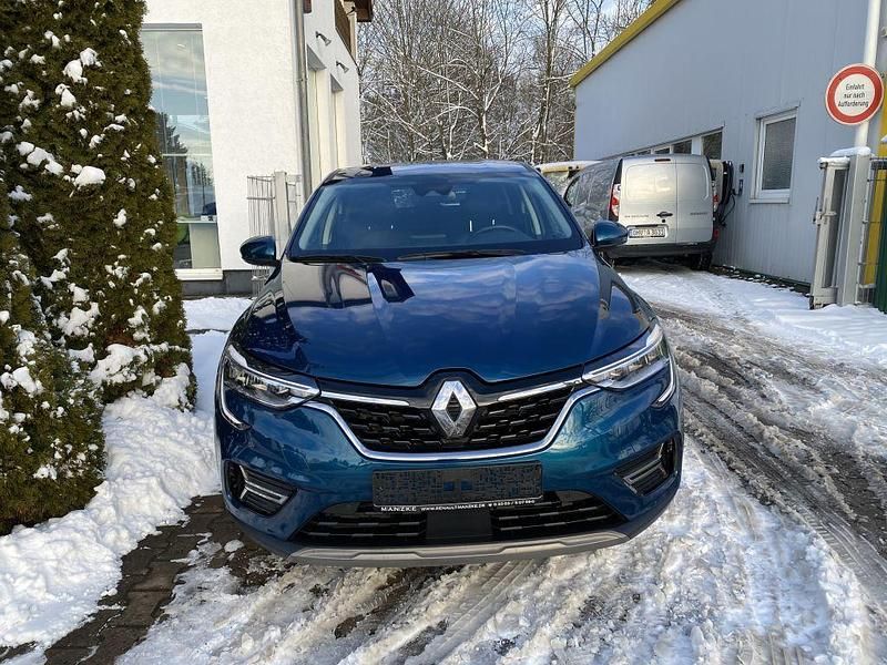 Gebraucht Renault Arkana Techno 140 PS (102 kW) 2023 Sansibarblau metallic (metallic) SUV
