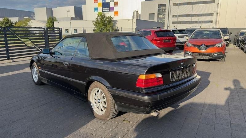 Gebraucht BMW 320 Cabriolet 150 PS (110 kW) 1997 Schwarz Cabrio