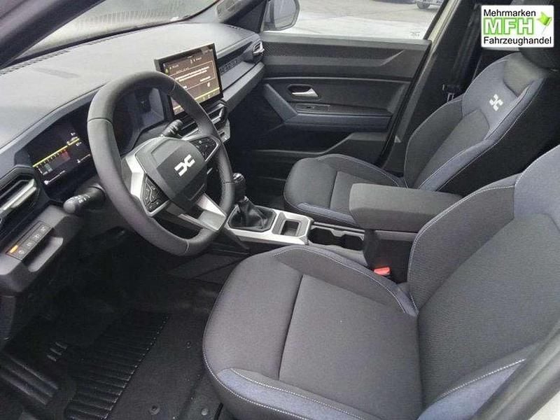 Neu Dacia Duster Journey 131 PS (96 kW) 2025 Zedergrün SUV