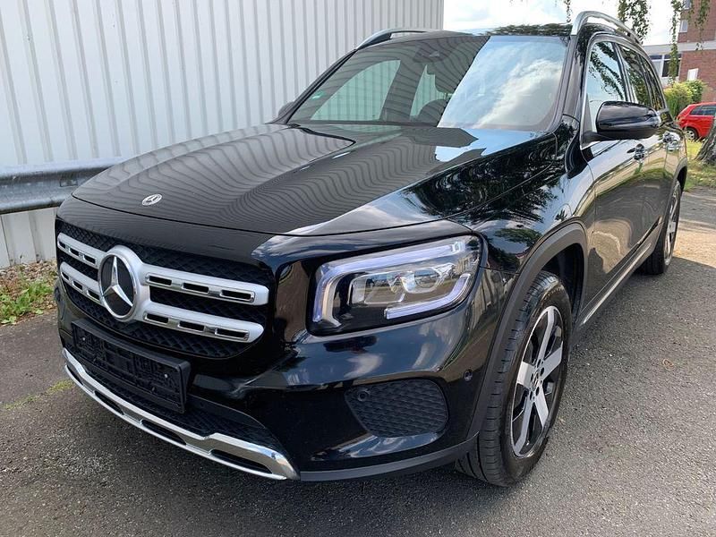 Schwarz Gebraucht 2022 Mercedes GLB220 SUV | 26.800 € (Fairer Preis) - Bild 1/4