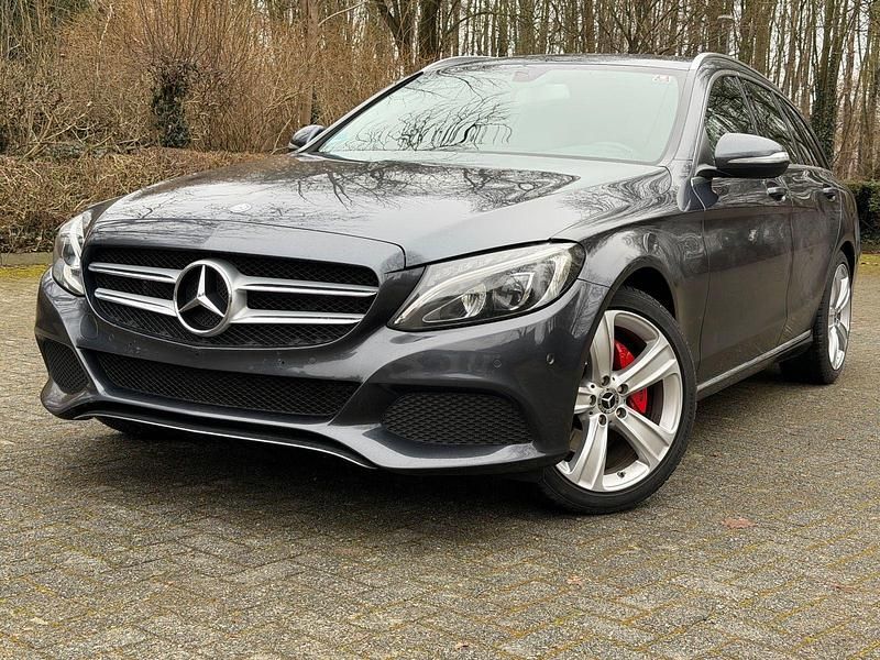 Gebraucht Mercedes C250 204 PS (150 kW) 2015 Grau Kombi