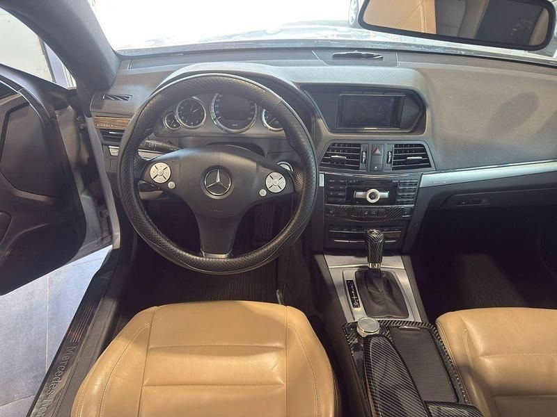 Gebraucht Mercedes E250 204 PS (150 kW) 2009 Silber Coupé