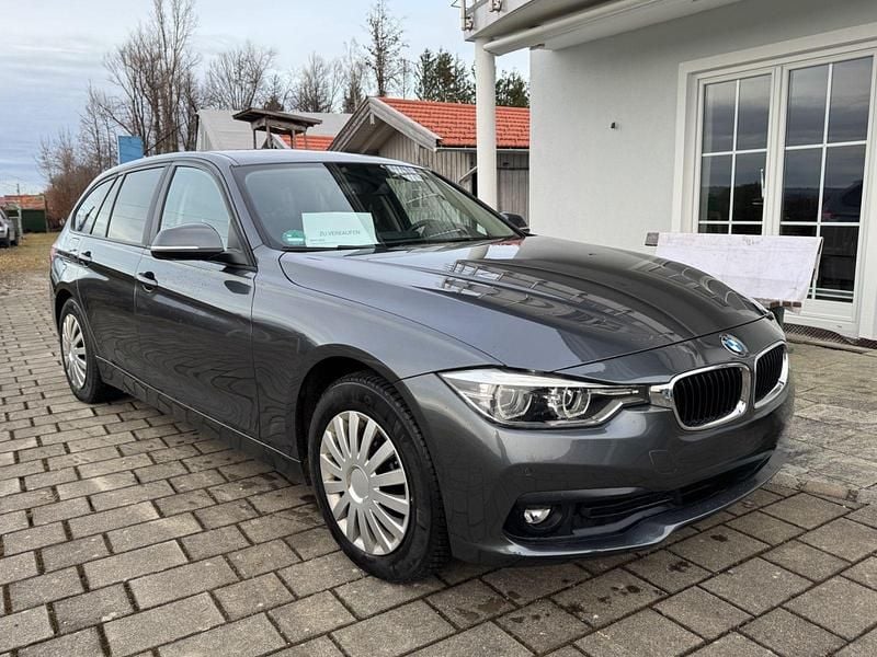 Gebraucht BMW 320 190 PS (139 kW) 2018 Grau Kombi