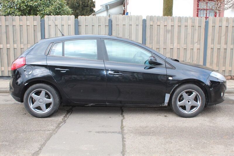 Gebraucht Fiat Bravo Active 90 PS (66 kW) 2009 Schwarz Kleinwagen