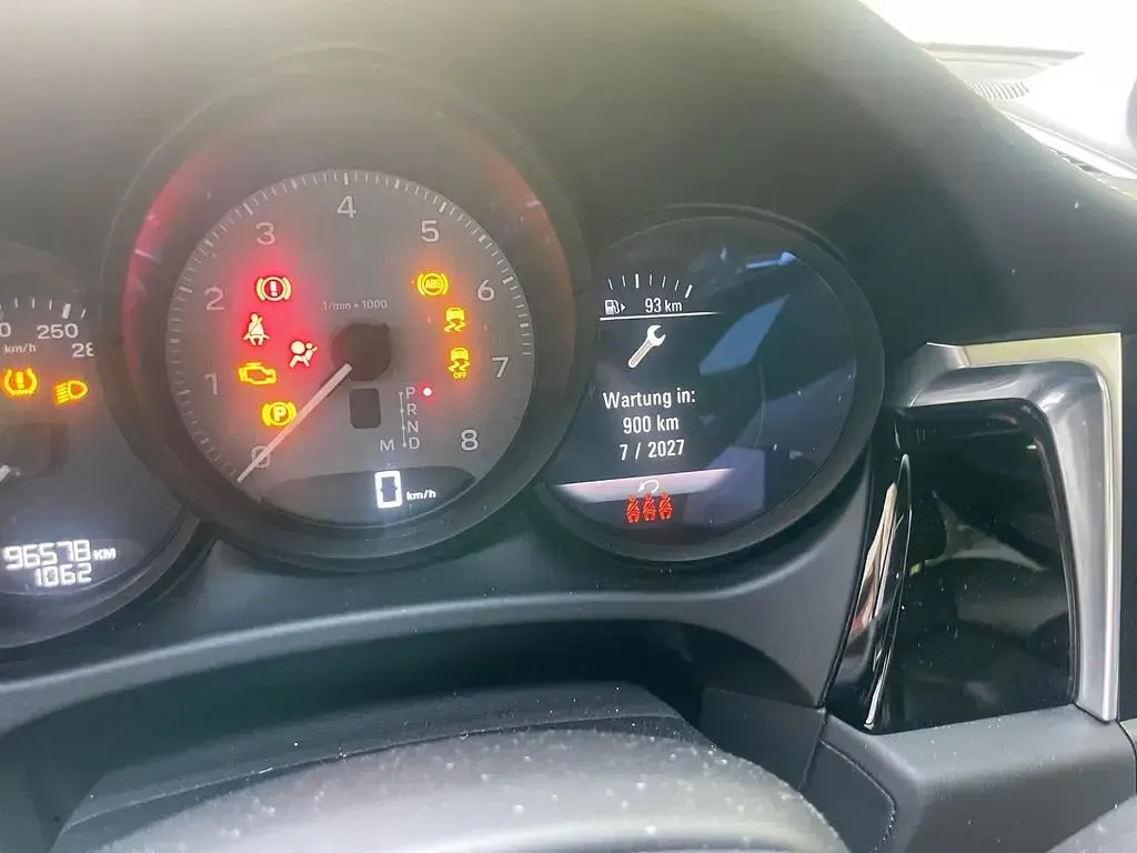 Gebraucht Porsche Macan S 381 PS (280 kW) 2023 Schwarz SUV