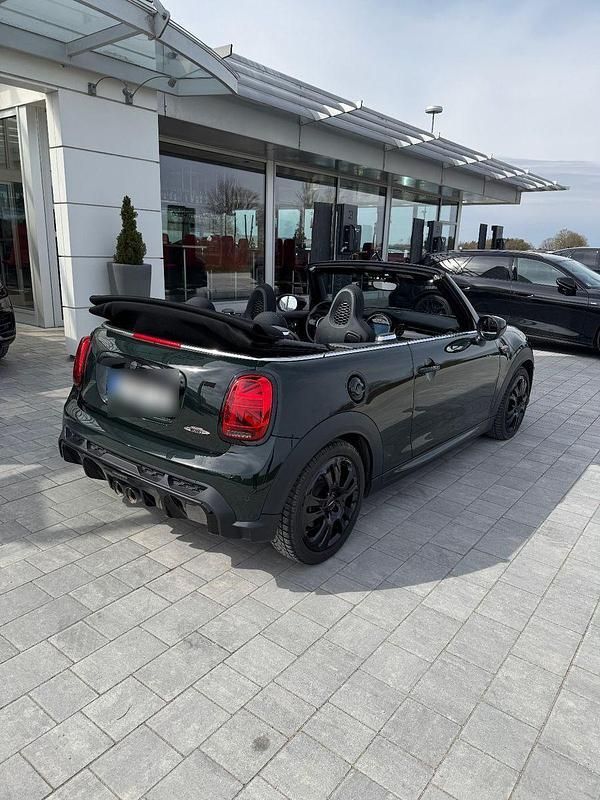 Gebraucht Mini John Cooper Works 231 PS (169 kW) 2023 Grün Kleinwagen