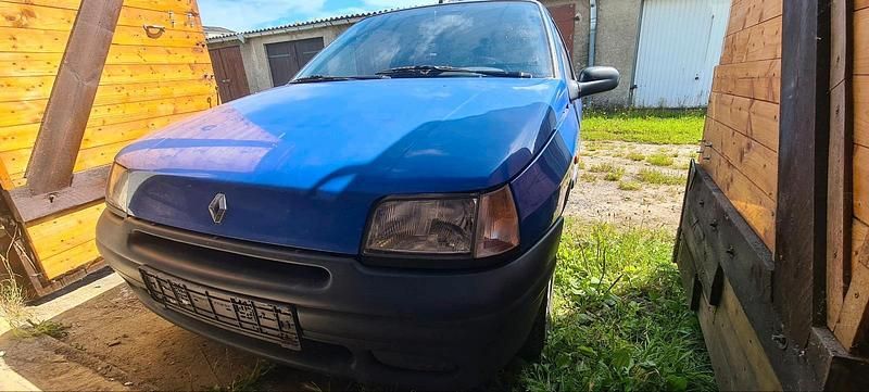 Andere farben Gebraucht 1995 Renault Clio Kleinwagen | 900 € - Bild 1/4