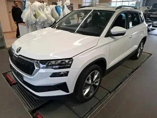 Gebraucht Skoda Karoq Style 150 PS (110 kW) 2022 Weiß SUV