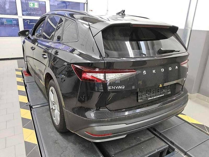 Gebraucht Skoda Enyaq iV Loft 131 kW (179 PS) 2022 Cerna magic/black magic SUV