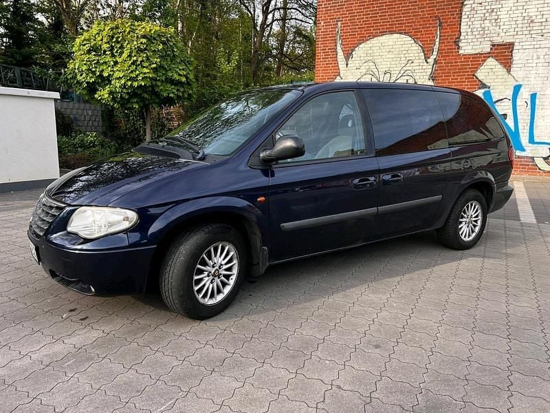 Andere außenfarben Gebraucht 2007 Chrysler Grand Voyager Van / Kleinbus | 1.500 € (Superpreis) - Bild 1/4