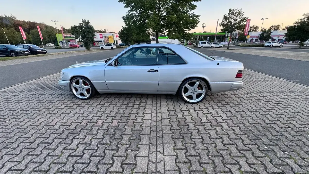 Gebraucht Mercedes E320 220 PS (161 kW) 1993 Coupé