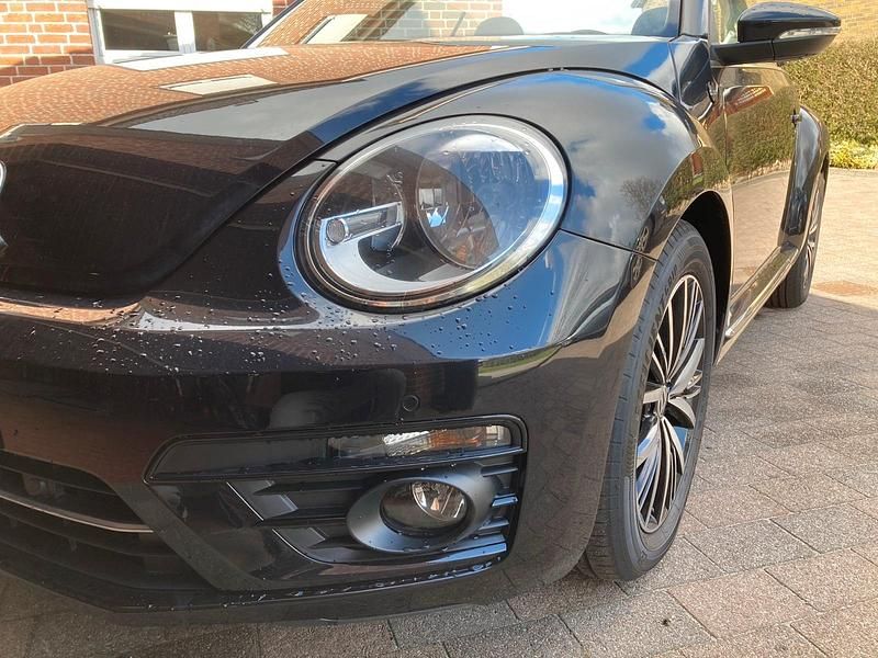 Gebraucht VW Beetle Sound 105 PS (77 kW) 2018 Schwarz Kleinwagen