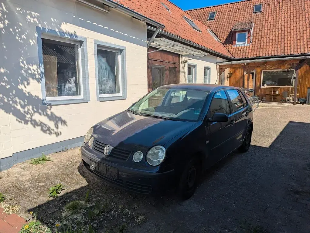 Gebraucht VW Polo Basis 75 PS (55 kW) 2003 Blau Limousine
