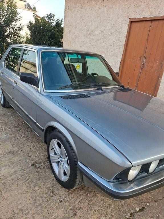 Gebraucht BMW 518 Performance 105 PS (77 kW) 1985 Blau Limousine