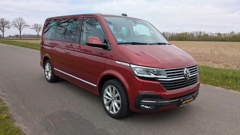 Gebraucht VW Multivan 150 PS (110 kW) 2020 Rot Van / Kleinbus
