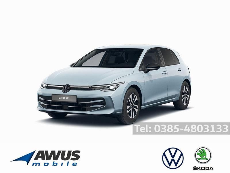 Blau Neu 2025 VW Golf VIII Life Limousine | 42.270 € (Teuer) - Bild 1/4