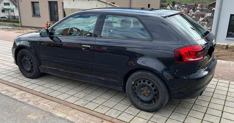 Gebraucht Audi A3 Ambiente 102 PS (75 kW) 2010 Schwarz Kleinwagen