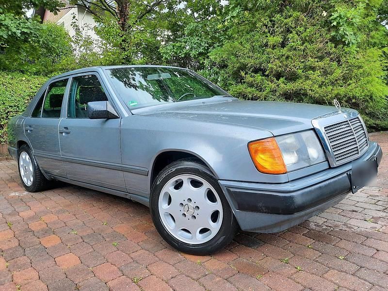 Gebraucht 1988 Mercedes E300 Limousine | 4.500 € - Bild 1/4