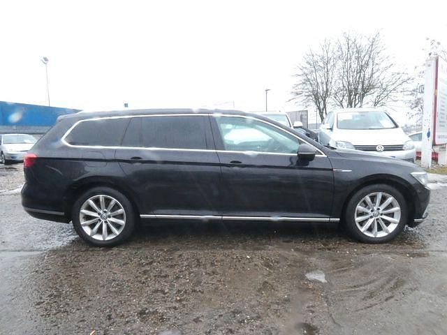 Gebraucht VW Passat Highline 239 PS (175 kW) 2015 Schwarz Kombi