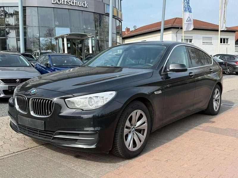 Gebraucht BMW 520 184 PS (135 kW) 2016 Black sapphire metallic Limousine