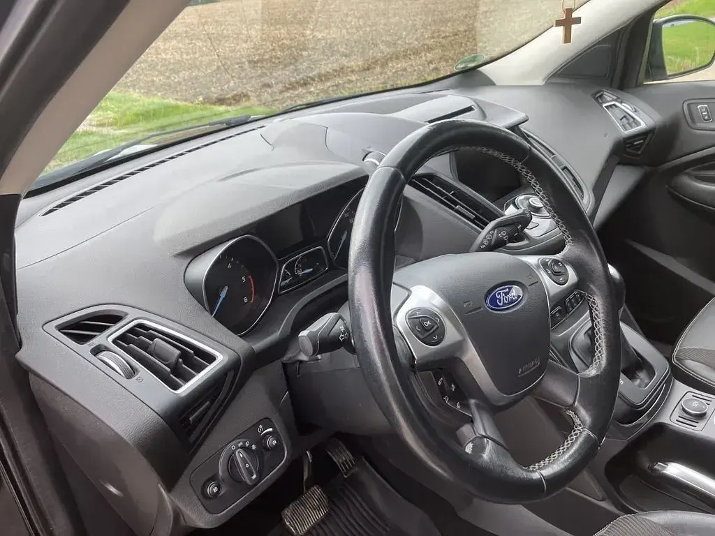 Gebraucht Ford Kuga Titanium 179 PS (131 kW) 2016 Schwarz SUV