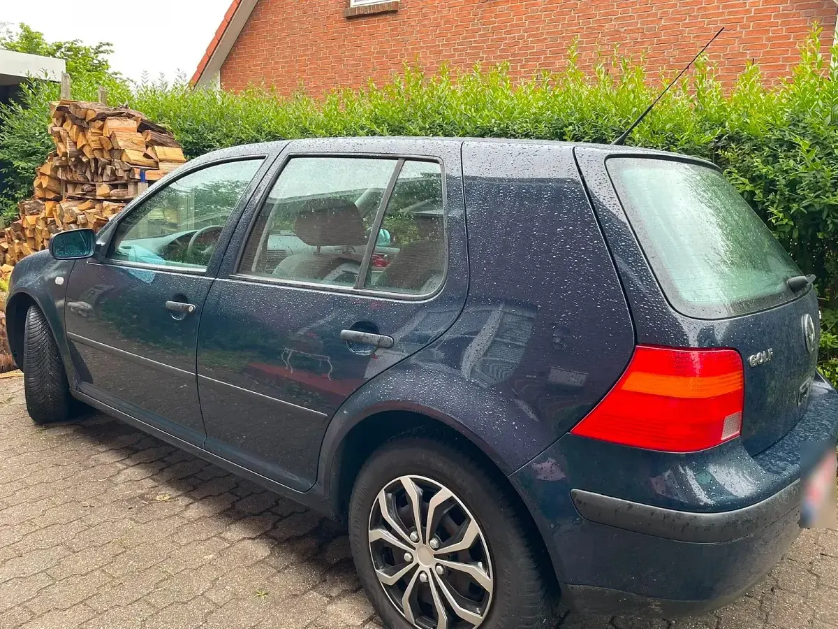 Gebraucht VW Golf IV 115 PS (84 kW) 2000 Blau Limousine