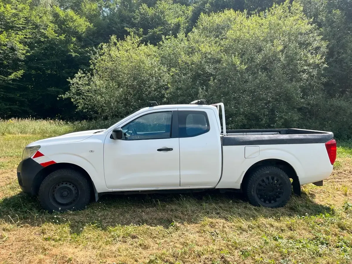 Gebraucht Nissan Navara 163 PS (119 kW) 2016 Weiß Pickup