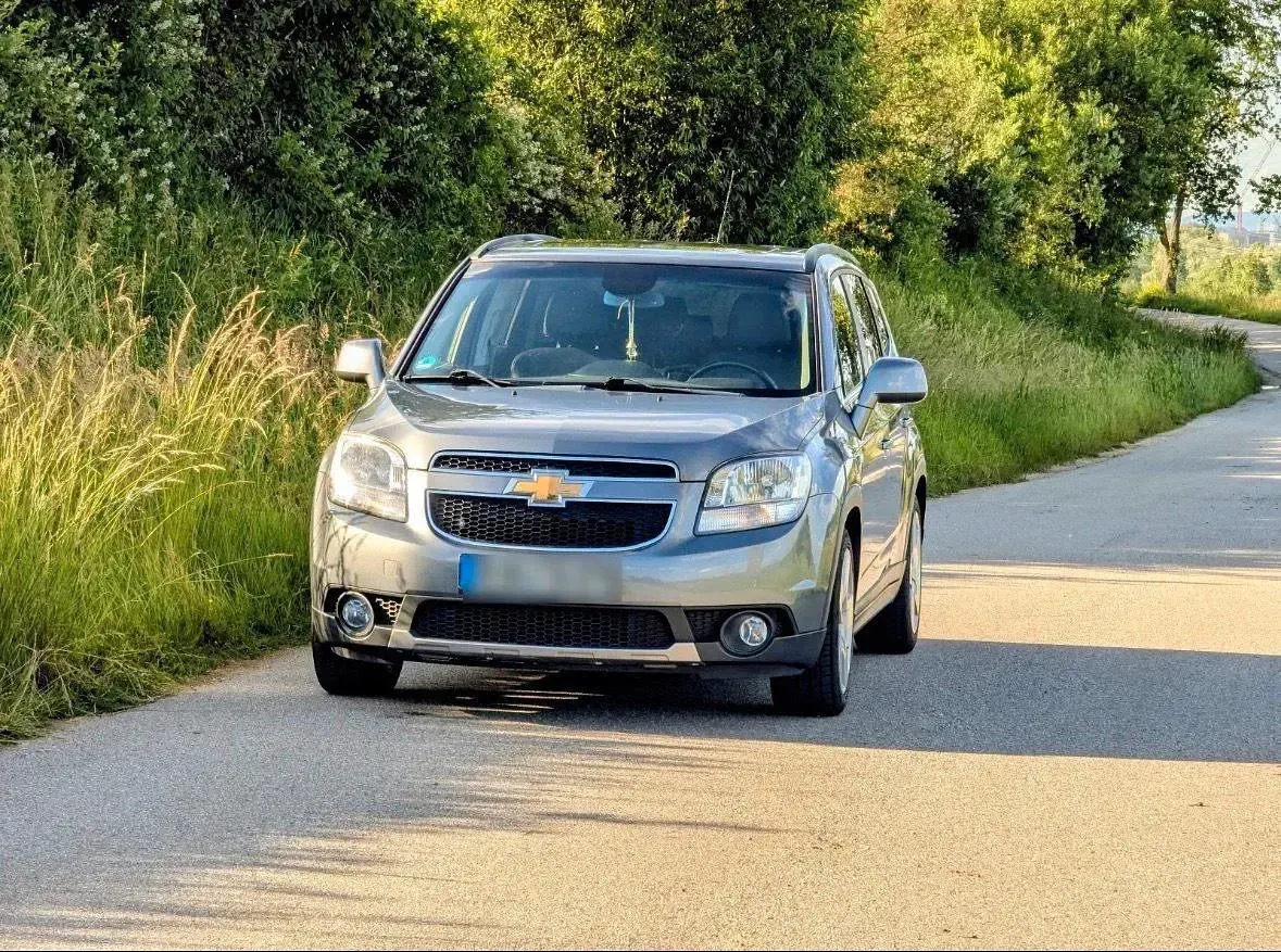 Gebraucht Chevrolet Orlando 163 PS (119 kW) 2014 Grau Van / Kleinbus