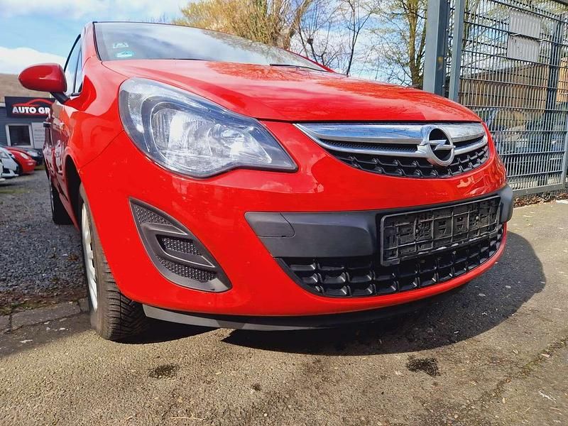 Gebraucht Opel Corsa Selection 86 PS (63 kW) 2015 Magma rot (b) Kleinwagen