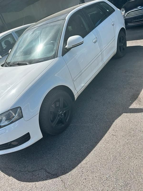 Second-hand Audi A3 118 CP (86 kW) 2009 Alb Hatchback