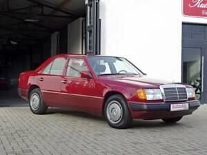 Gebraucht Mercedes E230 132 PS (97 kW) 1990 Barolorot Limousine