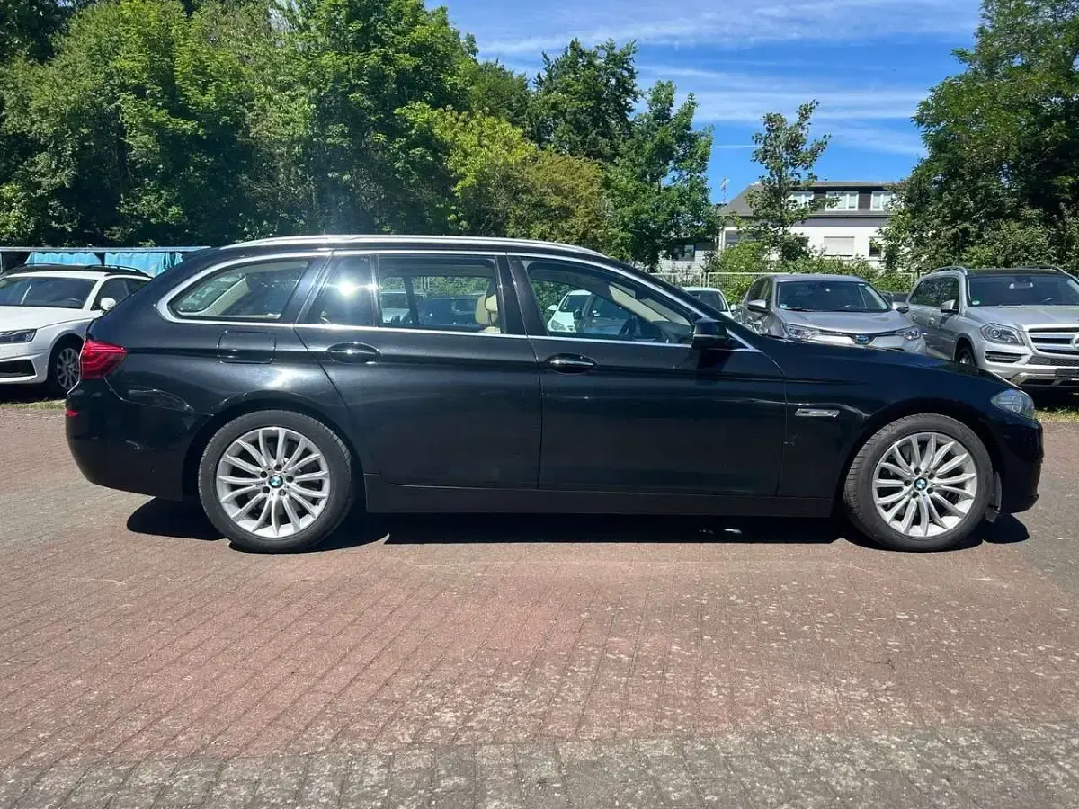 Gebraucht BMW 530 Luxury Line 258 PS (189 kW) 2014 Schwarz Kombi