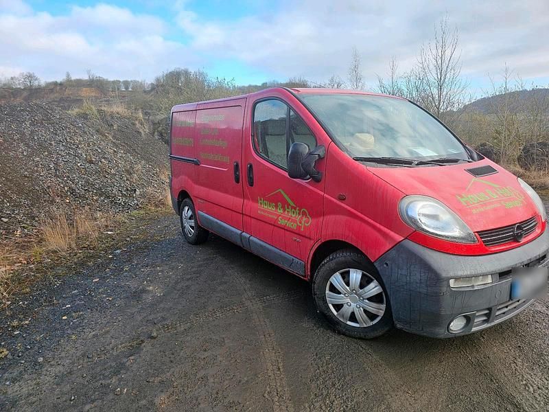 Gebraucht Opel Vivaro 101 PS (74 kW) 2004 Rot Van / Kleinbus