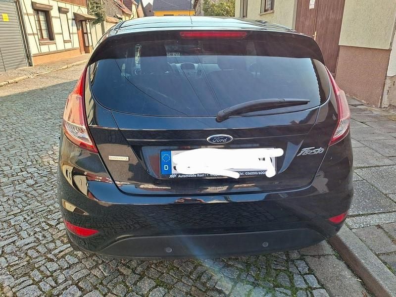 Gebraucht Ford Fiesta SYNC Edition 101 PS (74 kW) 2014 Schwarz Kleinwagen