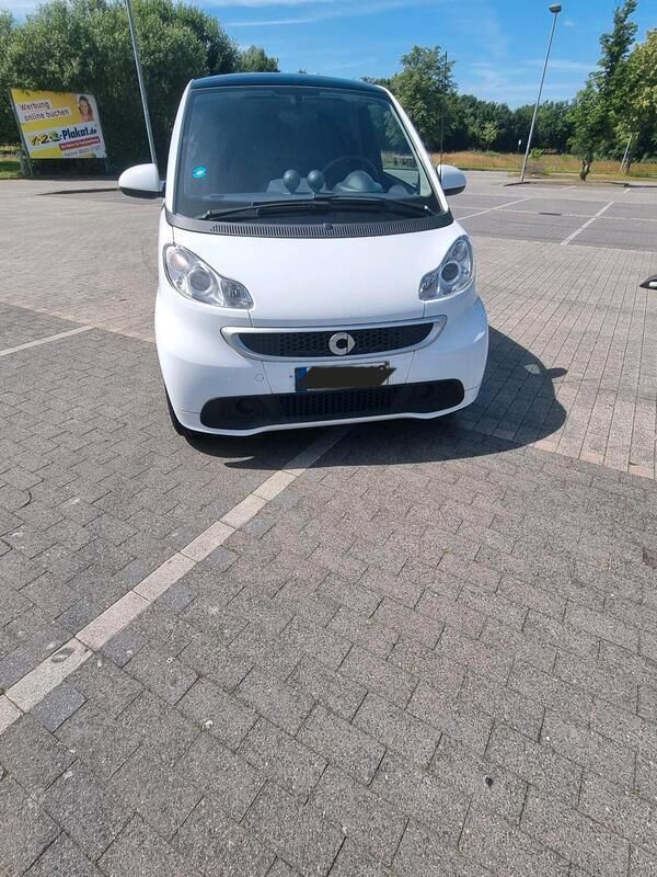 Weiß Gebraucht 2014 Smart ForTwo Coupé Passion Coupé | 5.750 € (Fairer Preis) - Bild 1/4