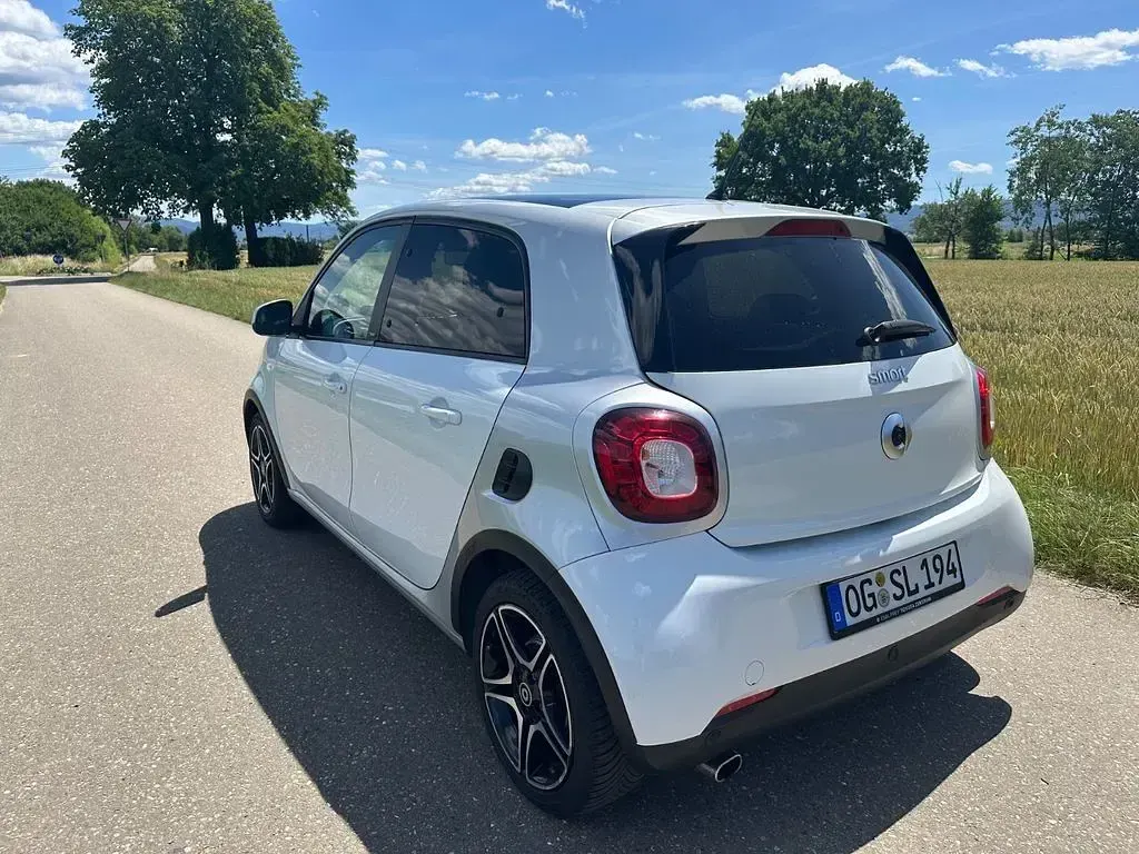 Gebraucht Smart ForFour Prime 71 PS (52 kW) 2016 Weiß Kleinwagen