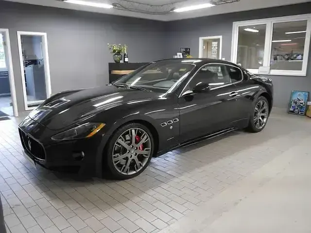 Gebraucht Maserati Granturismo 439 PS (322 kW) 2009 Schwarz Coupé