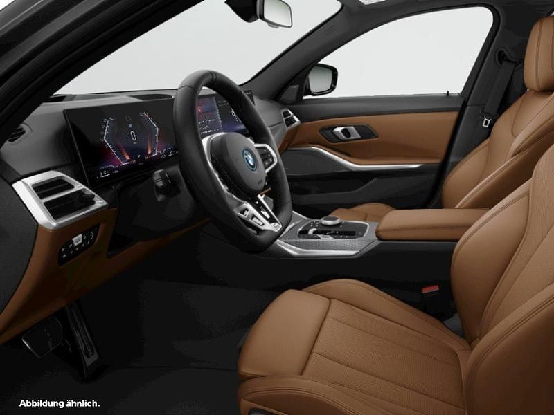 Schwarz Gebraucht 2025 BMW 330e Kombi | 56.000 € (Teuer) - Bild 1/2