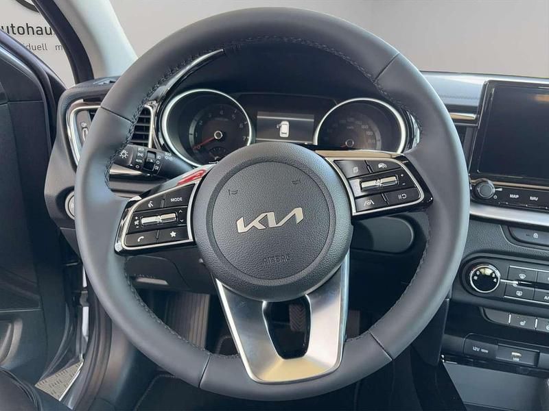 Gebraucht Kia Ceed Sportswagon Vision 101 PS (74 kW) 2024 Silber Kombi