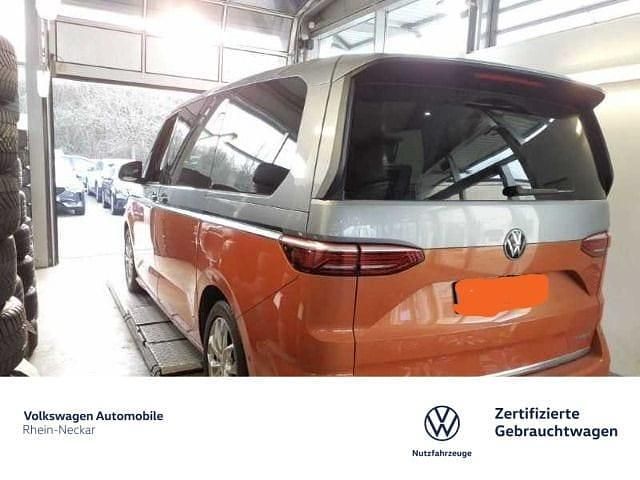 Gebraucht VW Multivan Style 150 PS (110 kW) 2023 Monosilber metallic/ energetic Van