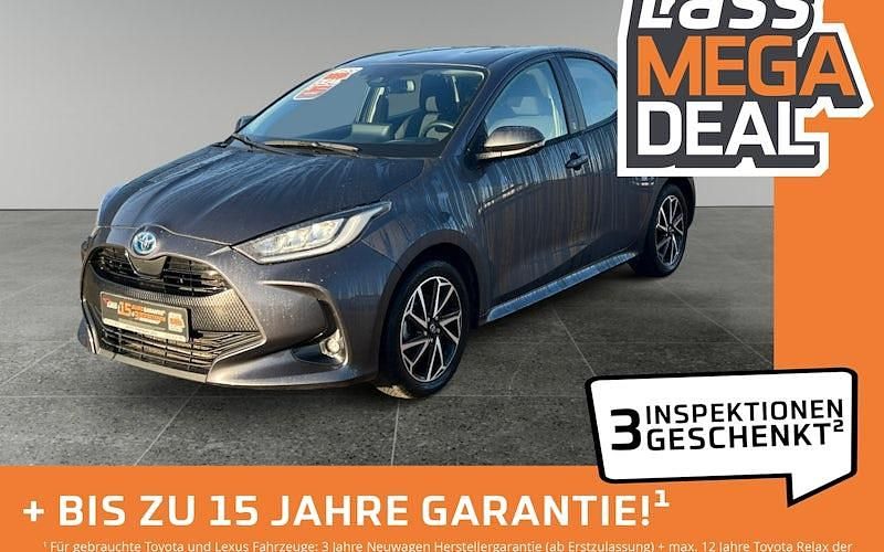 Gebraucht Toyota Yaris Hybrid Team 116 PS (85 kW) 2022 Grau Limousine