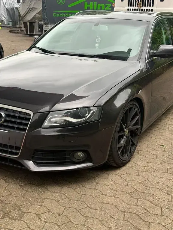 Gebraucht Audi A4 Ambition 160 PS (117 kW) 2011 Schwarz Kombi