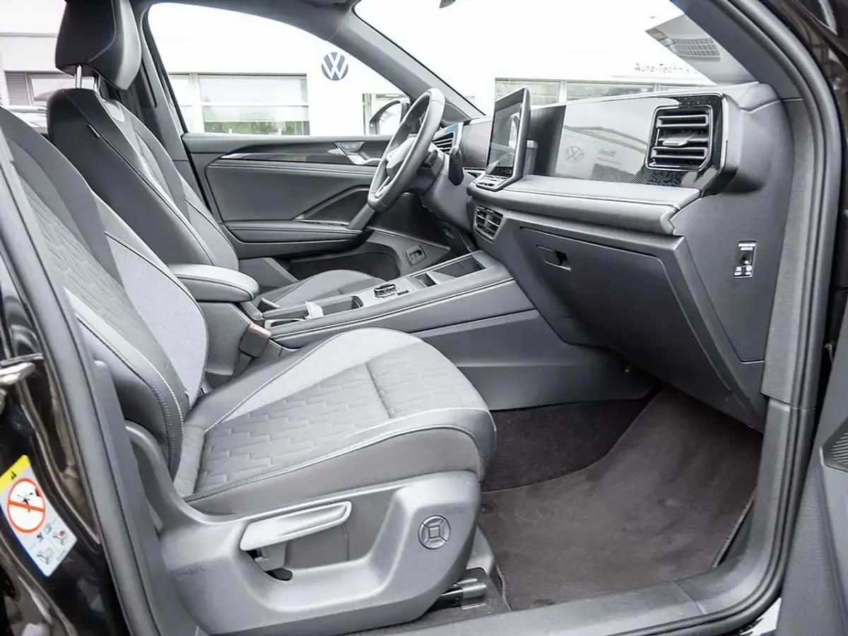 Gebraucht VW Tiguan Goal 150 PS (110 kW) 2025 Grenadillschwarz SUV