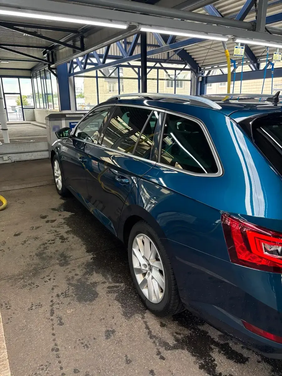 Gebraucht Skoda Superb Style 150 PS (110 kW) 2017 Blau Kombi